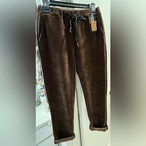 MODA ITALY Soft Corduroy Knit Velour Stretch Pants M NWT